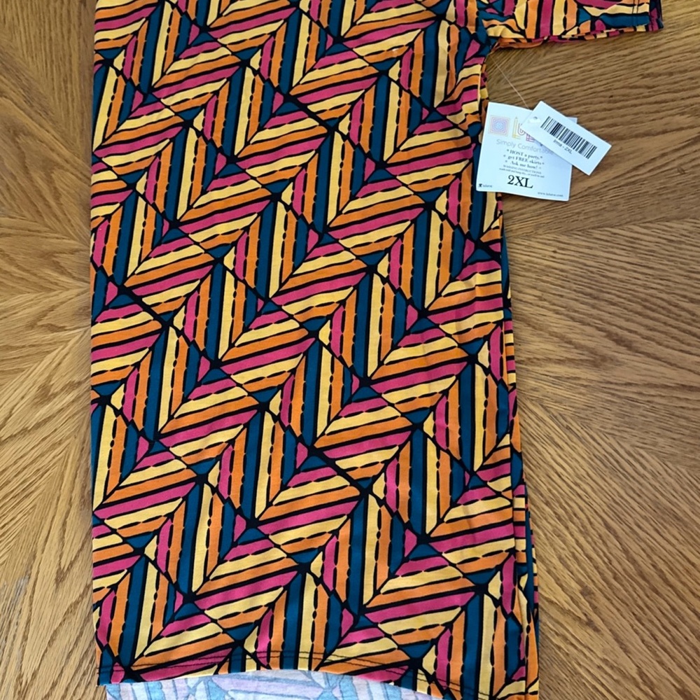 LuLaRoe Irma Top Tee Tunic Shirt Geometric Super Major Unicorn 2X-Large